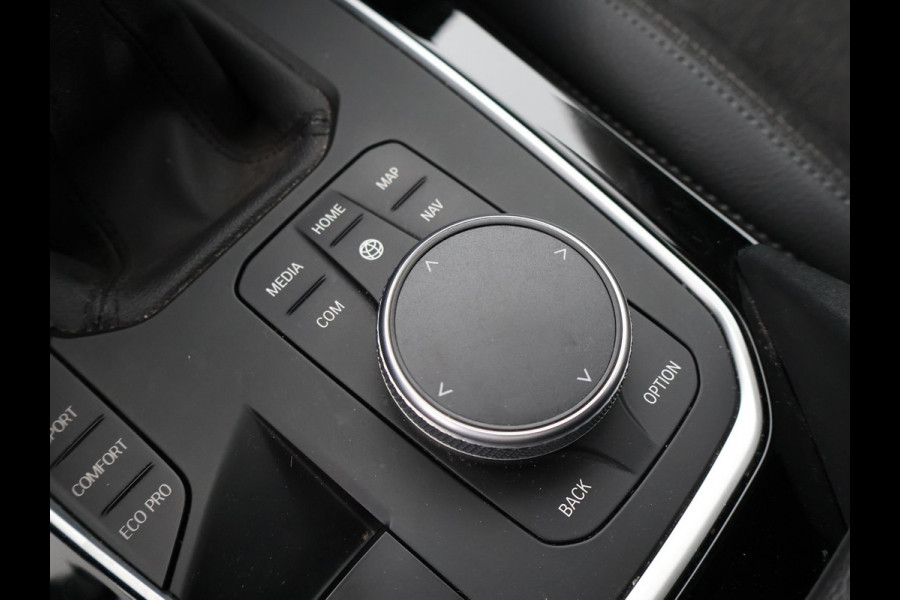 BMW 1-serie 116D LESAUTO DUBBELE BEDIENING HANDGESCHAKELD + CAMERA | SPORTSTOELEN | LED