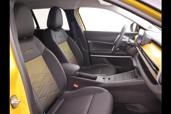 Jeep Avenger SUMMIT 54 kWh SUN YELLOW TWO-TONE + BREEDBEELD APPLE CARPLAY | CAMERA | ADAPTIVE CRUISE CONTROL