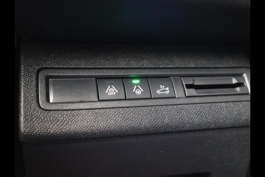 Peugeot 3008 1.2 HYBRID 145 PK AUT. GT / GT-LINE + STOELVERW. | CAMERA | ADAPTIVE CRUISE | CARPLAY | 18 INCH