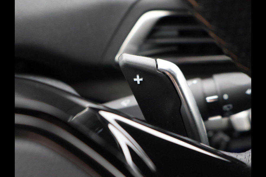 Peugeot 3008 1.2 HYBRID 145 PK AUT. GT / GT-LINE + STOELVERW. | CAMERA | ADAPTIVE CRUISE | CARPLAY | 18 INCH