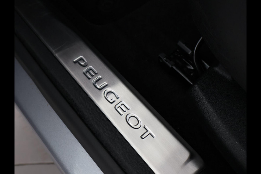Peugeot 3008 1.2 HYBRID 145 PK AUT. GT / GT-LINE + STOELVERW. | CAMERA | ADAPTIVE CRUISE | CARPLAY | 18 INCH