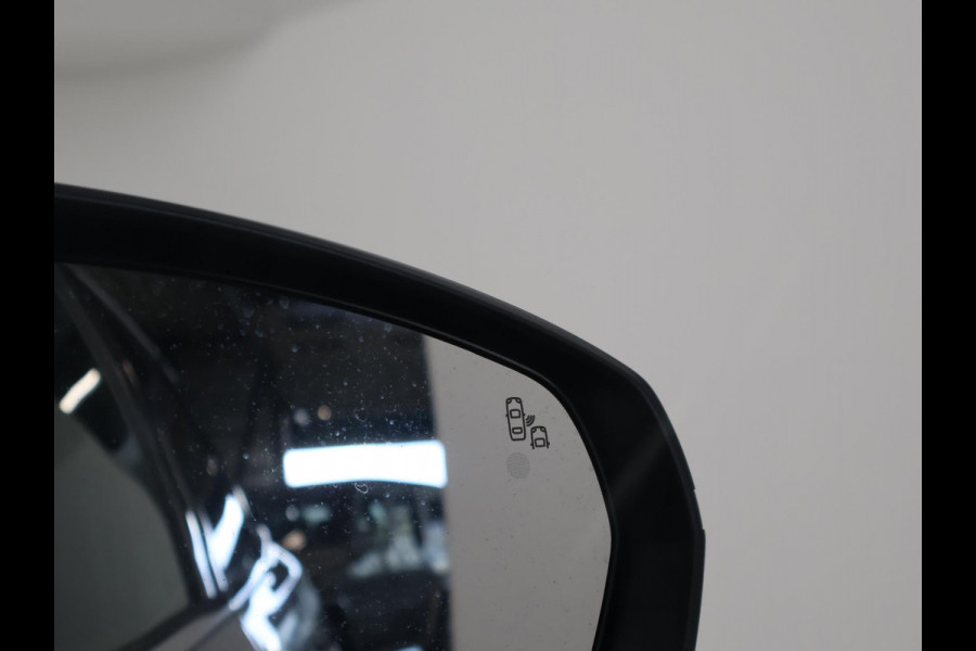 Peugeot 3008 1.2 HYBRID 145 PK AUT. GT / GT-LINE + STOELVERW. | CAMERA | ADAPTIVE CRUISE | CARPLAY | 18 INCH