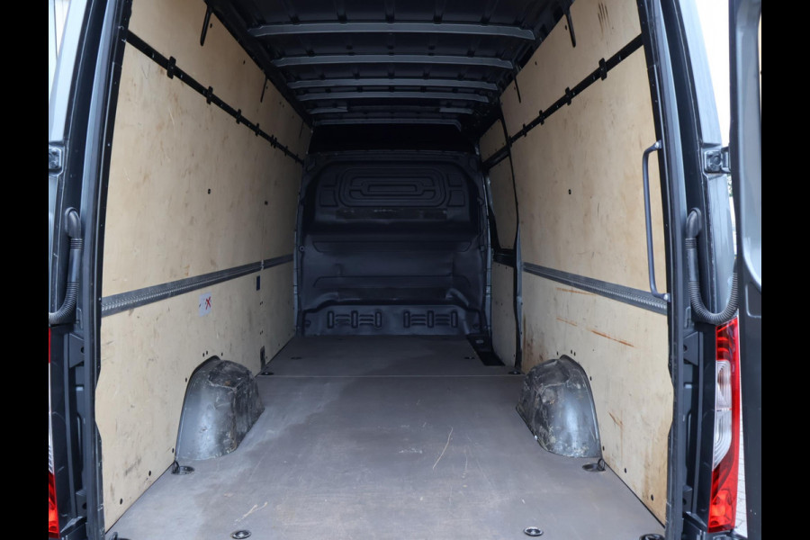 Mercedes-Benz Sprinter 319 3.0 CDI V6 190 PK L3H2 + LED / 360 CAMERA / DISTRONIC / 18 INCH / STOELVERWARMING