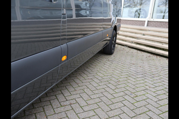 Mercedes-Benz Sprinter 319 3.0 CDI V6 190 PK L3H2 + LED / 360 CAMERA / DISTRONIC / 18 INCH / STOELVERWARMING