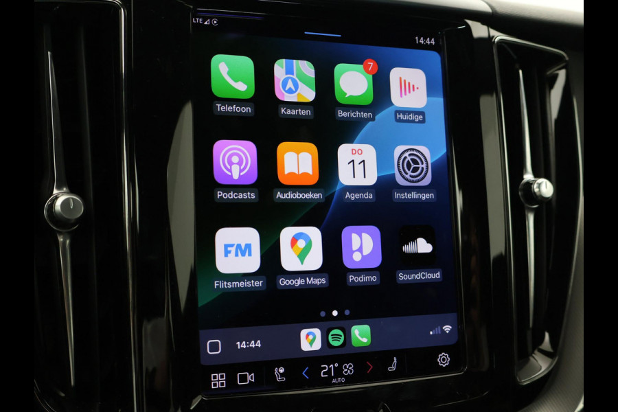 Volvo XC60 2.0 T6 PHEV 340 PK R-DESIGN + PANORAMA | STUUR/STOELVERW. | ADAPTIVE CRUISE