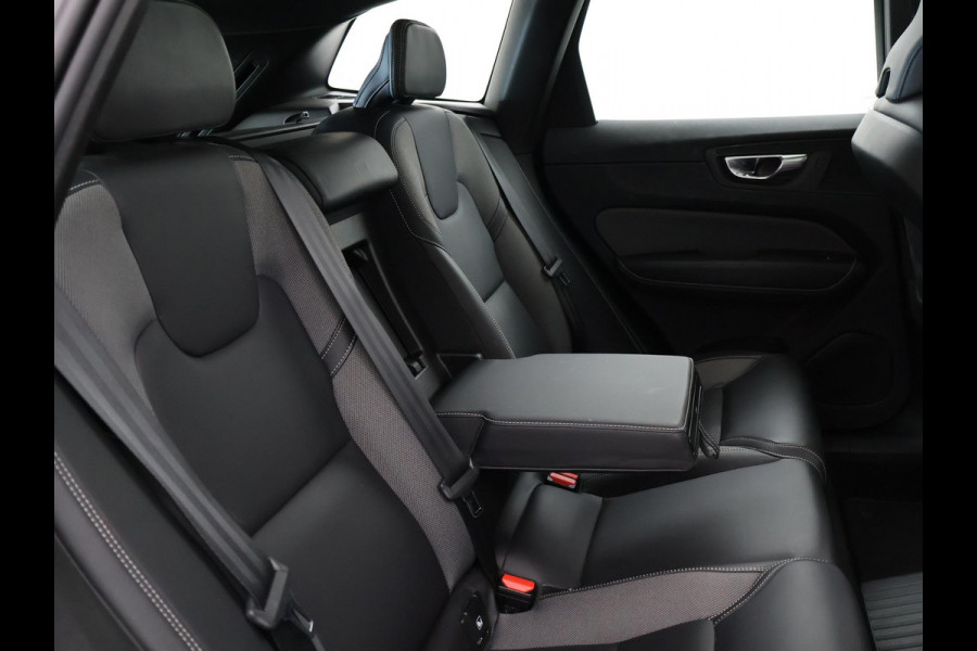 Volvo XC60 2.0 T6 PHEV 340 PK R-DESIGN + PANORAMA | STUUR/STOELVERW. | ADAPTIVE CRUISE