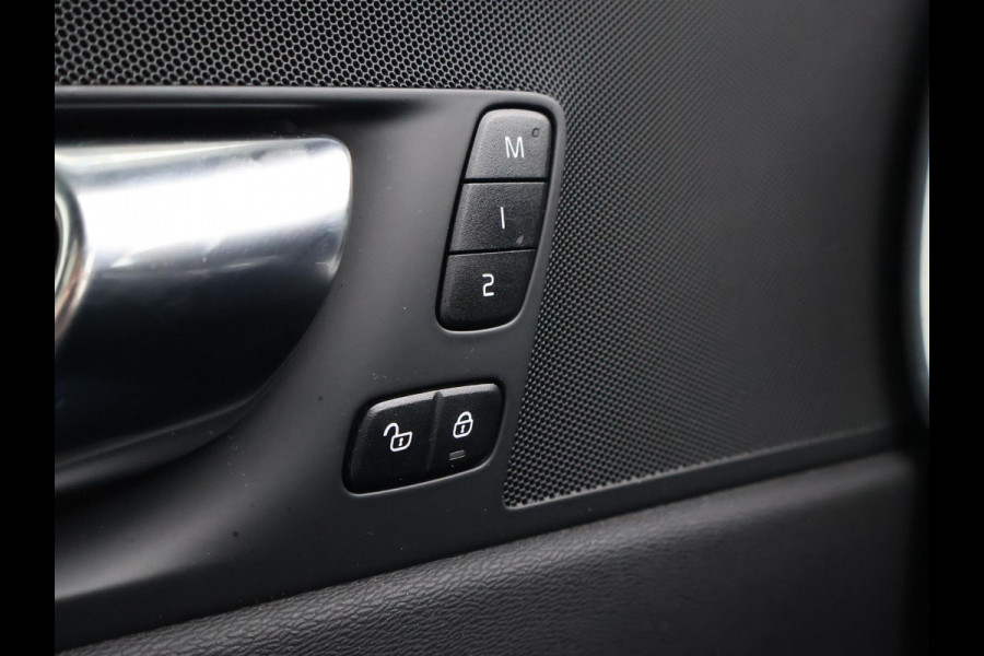 Volvo XC60 2.0 T6 PHEV 340 PK R-DESIGN + PANORAMA | STUUR/STOELVERW. | ADAPTIVE CRUISE