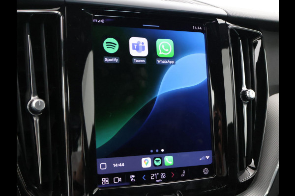 Volvo XC60 2.0 T6 PHEV 340 PK R-DESIGN + PANORAMA | STUUR/STOELVERW. | ADAPTIVE CRUISE