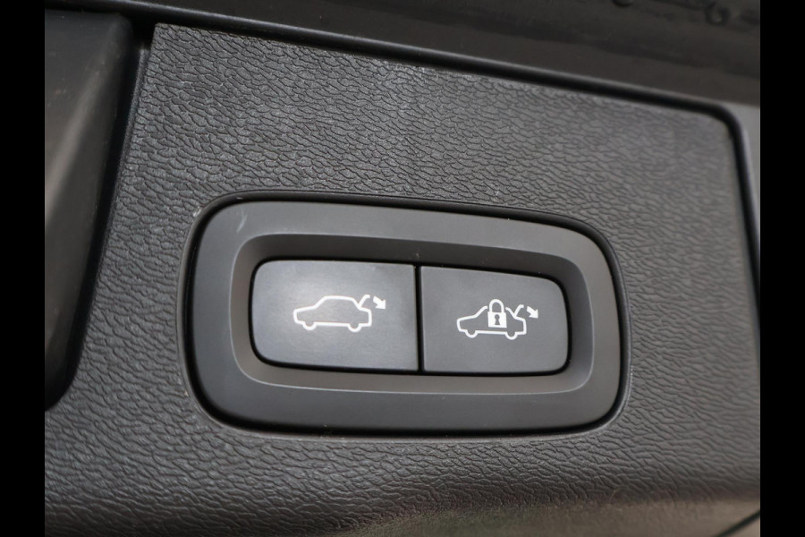 Volvo XC60 2.0 T6 PHEV 340 PK R-DESIGN + PANORAMA | STUUR/STOELVERW. | ADAPTIVE CRUISE