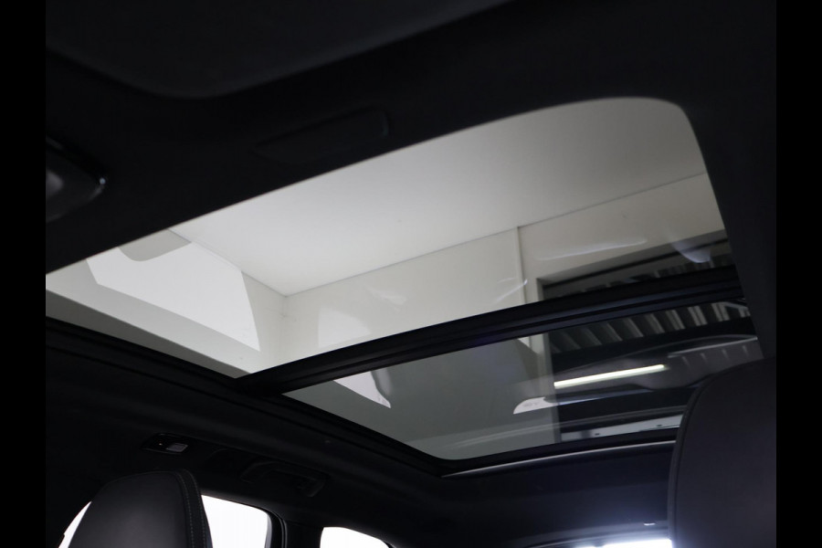 Volvo XC60 2.0 T6 PHEV 340 PK R-DESIGN + PANORAMA | STUUR/STOELVERW. | ADAPTIVE CRUISE