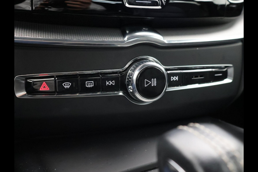 Volvo XC60 2.0 T6 PHEV 340 PK R-DESIGN + PANORAMA | STUUR/STOELVERW. | ADAPTIVE CRUISE