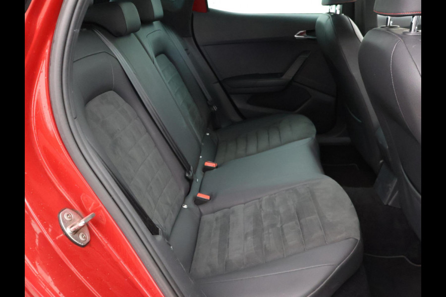 Seat Arona 1.0 TSI AUT. FR SPORT + ADAPTIVE CRUISE | CAMERA VIRTUAL COCKPIT | TREKHAAK | APPLE CARPLAY | LED | STOELVERWARMING