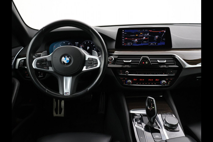 BMW 5 Serie Touring 520i 184 PK M-SPORT H.E. AUT. *ALMANDINBRAUN* + PANORAMA | NAPPA LEDER | HEAD-UP | 19 INCH