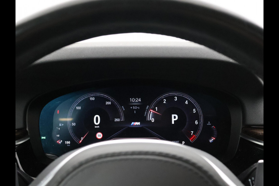 BMW 5 Serie Touring 520i 184 PK M-SPORT H.E. AUT. *ALMANDINBRAUN* + PANORAMA | NAPPA LEDER | HEAD-UP | 19 INCH