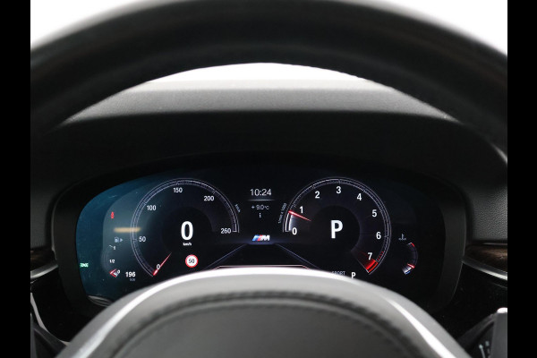 BMW 5 Serie Touring 520i 184 PK M-SPORT H.E. AUT. *ALMANDINBRAUN* + PANORAMA | NAPPA LEDER | HEAD-UP | 19 INCH