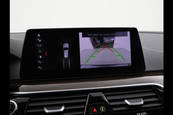 BMW 5 Serie Touring 520i 184 PK M-SPORT H.E. AUT. *ALMANDINBRAUN* + PANORAMA | NAPPA LEDER | HEAD-UP | 19 INCH