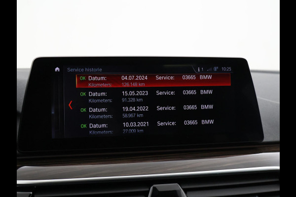 BMW 5 Serie Touring 520i 184 PK M-SPORT H.E. AUT. *ALMANDINBRAUN* + PANORAMA | NAPPA LEDER | HEAD-UP | 19 INCH