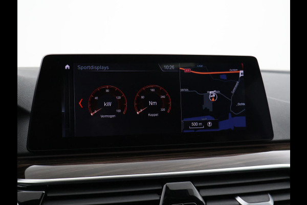 BMW 5 Serie Touring 520i 184 PK M-SPORT H.E. AUT. *ALMANDINBRAUN* + PANORAMA | NAPPA LEDER | HEAD-UP | 19 INCH