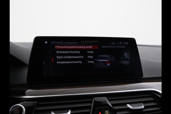 BMW 5 Serie Touring 520i 184 PK M-SPORT H.E. AUT. *ALMANDINBRAUN* + PANORAMA | NAPPA LEDER | HEAD-UP | 19 INCH