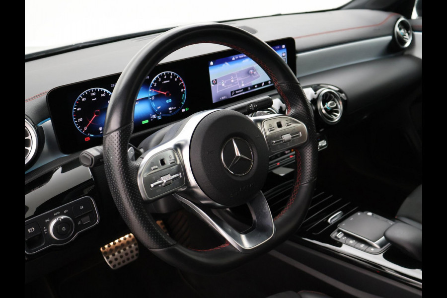 Mercedes-Benz CLA-Klasse Shooting Brake 250e PLUG-IN HYBRID AMG SPORT + PANORAMA / ELEKTR. TREKHAAK / MEMORY