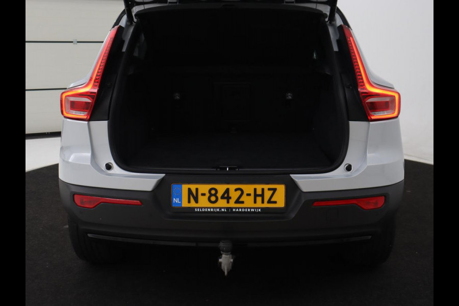 Volvo XC40 1.5 T5 Recharge R Design | Panoramadak | Trekhaak | Stoel & stuurverwarming | 360 Camera | Adaptive cruise | Harman/Kardon | Carplay | Leder/Alcantara | Keyless | Carplay | Navigatie | PHEV | Plug In