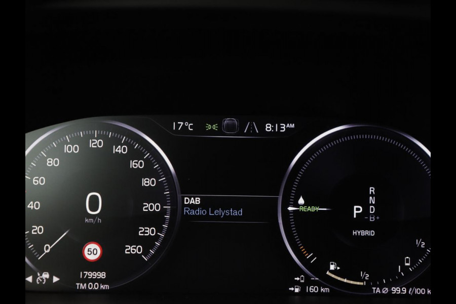 Volvo XC40 1.5 T5 Recharge R Design | Panoramadak | Trekhaak | Stoel & stuurverwarming | 360 Camera | Adaptive cruise | Harman/Kardon | Carplay | Leder/Alcantara | Keyless | Carplay | Navigatie | PHEV | Plug In