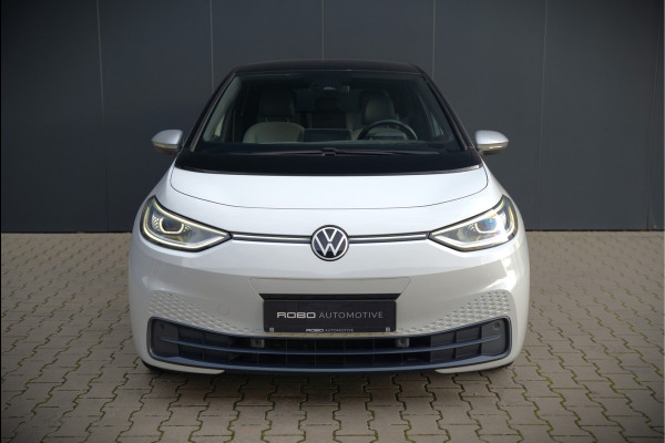 Volkswagen ID.3 First Plus 58 kWh | Stoelverwarming | Stuurverwarming | Camera | Adaptive Cruise Control | Navigatie | Standkachel | Keyless | Parkeersensoren | LED | Apple Carplay | BTW |