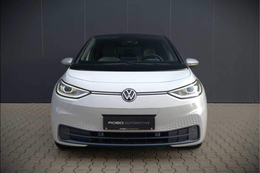 Volkswagen ID.3 First Plus 58 kWh | Stoelverwarming | Stuurverwarming | Camera | Adaptive Cruise Control | Navigatie | Standkachel | Keyless | Parkeersensoren | LED | Apple Carplay | BTW |