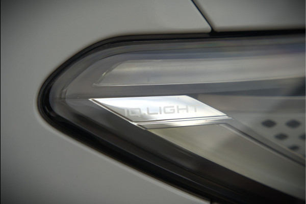 Volkswagen ID.3 First Plus 58 kWh | Stoelverwarming | Stuurverwarming | Camera | Adaptive Cruise Control | Navigatie | Standkachel | Keyless | Parkeersensoren | LED | Apple Carplay | BTW |