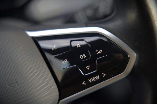 Volkswagen ID.3 First Plus 58 kWh | Stoelverwarming | Stuurverwarming | Camera | Adaptive Cruise Control | Navigatie | Standkachel | Keyless | Parkeersensoren | LED | Apple Carplay | BTW |