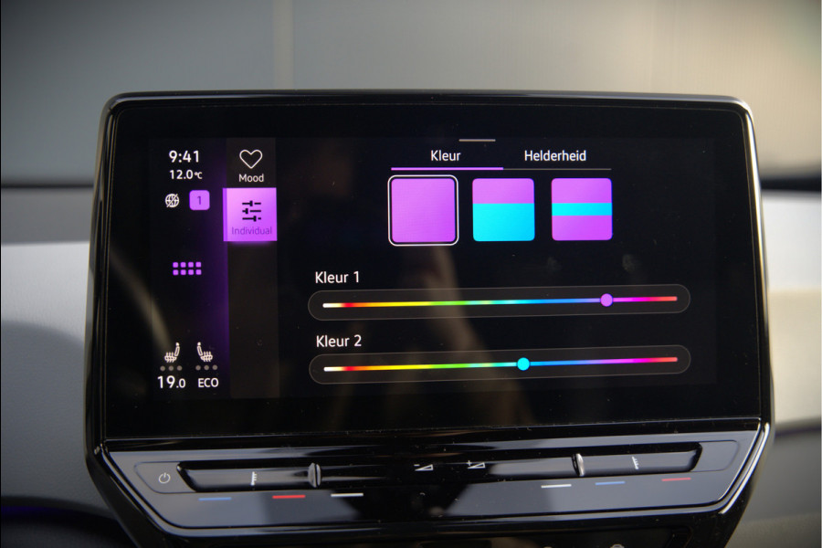 Volkswagen ID.3 First Plus 58 kWh | Stoelverwarming | Stuurverwarming | Camera | Adaptive Cruise Control | Navigatie | Standkachel | Keyless | Parkeersensoren | LED | Apple Carplay | BTW |