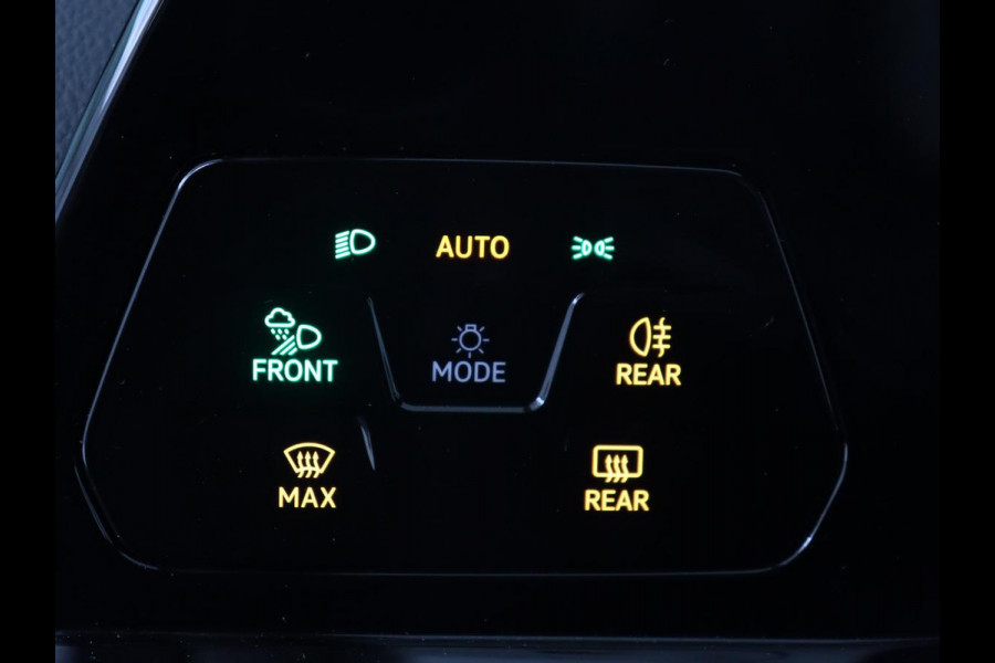 Volkswagen Golf 1.4 eHybrid Style | Stoelverwarming | Massage | Carplay | Sfeerverlichting | Navigatie | Memory | Adaptive cruise | Full LED | Parkeerhulp | Getint glas | PHEV | Plug In