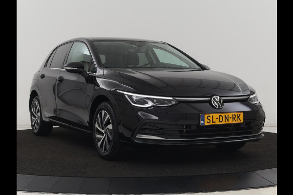Volkswagen Golf 1.4 eHybrid Style | Stoelverwarming | Massage | Carplay | Sfeerverlichting | Navigatie | Memory | Adaptive cruise | Full LED | Parkeerhulp | Getint glas | PHEV | Plug In