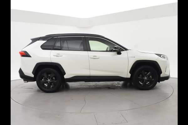 Toyota RAV4 2.5 218 PK HYBRID AUT. BI-TONE SELECTION + CARPLAY | ADAPTIVE CRUISE | CAMERA | STUUR/STOELVERW.