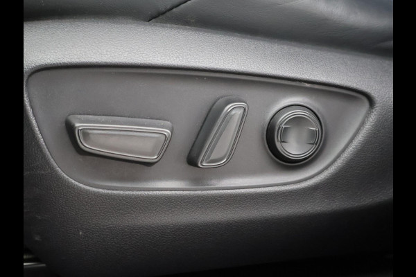 Toyota RAV4 2.5 218 PK HYBRID AUT. BI-TONE SELECTION + CARPLAY | ADAPTIVE CRUISE | CAMERA | STUUR/STOELVERW.