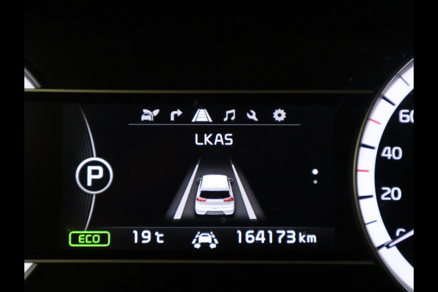 Kia Niro 1.6 GDi HYBRID EDITION *DEALER ONDERH.* + APPLE CARPLAY / CAMERA / TREKHAAK / STOEL/STUURWIELVERWARMING