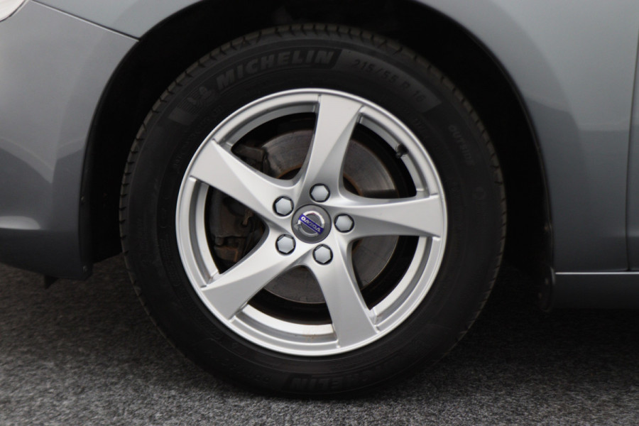 Volvo V60 1.5 T3 Polar+ Automaat Xenon, Navigatie, Stuur-/Stoelverw., Trekhaak, PDC