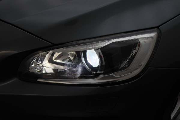 Volvo V60 1.5 T3 Polar+ Automaat Xenon, Navigatie, Stuur-/Stoelverw., Trekhaak, PDC
