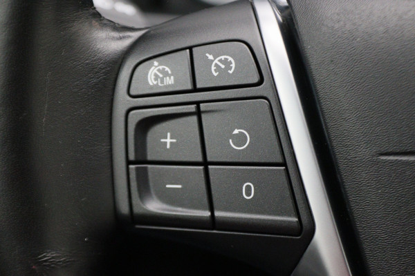 Volvo V60 1.5 T3 Polar+ Automaat Xenon, Navigatie, Stuur-/Stoelverw., Trekhaak, PDC