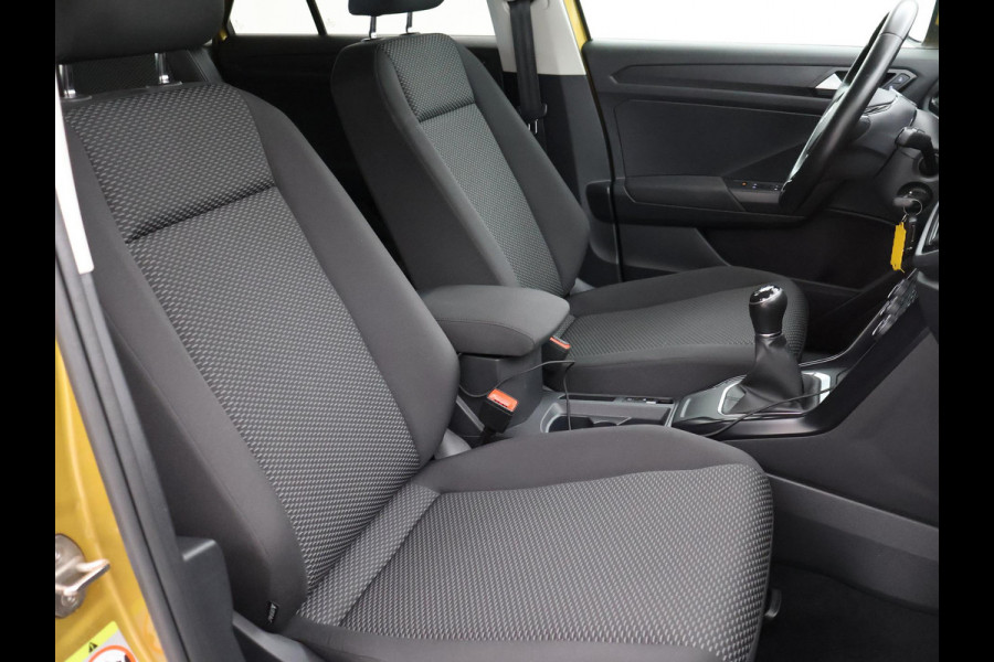Volkswagen T-Roc 1.0 TSI + APPLE CARPLAY | TREKHAAK | STOELVERW. | KURKUMA YELLOW | CRUISE | PRIVACY