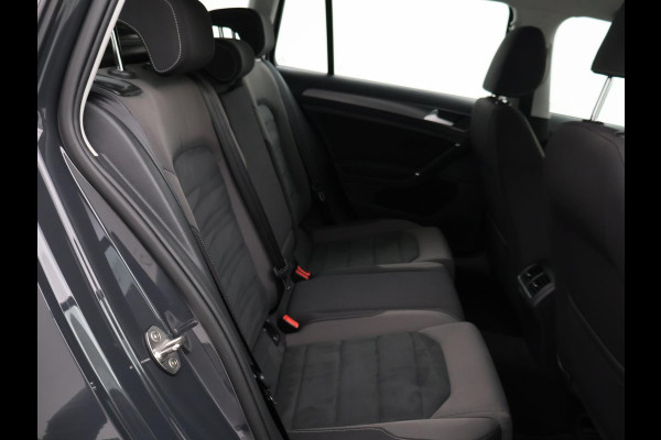 Volkswagen GOLF Variant 1.5 TSI 130 PK DSG AUT. + MASSAGE / ADAPTIVE CRUISE / CARPLAY / STOELVERW.