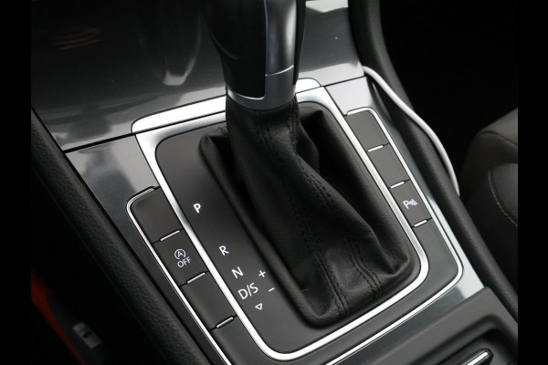 Volkswagen GOLF Variant 1.5 TSI 130 PK DSG AUT. + MASSAGE / ADAPTIVE CRUISE / CARPLAY / STOELVERW.