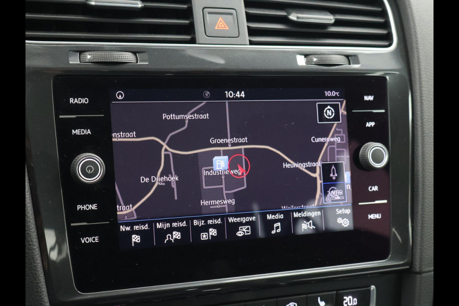 Volkswagen GOLF Variant 1.5 TSI 130 PK DSG AUT. + MASSAGE / ADAPTIVE CRUISE / CARPLAY / STOELVERW.