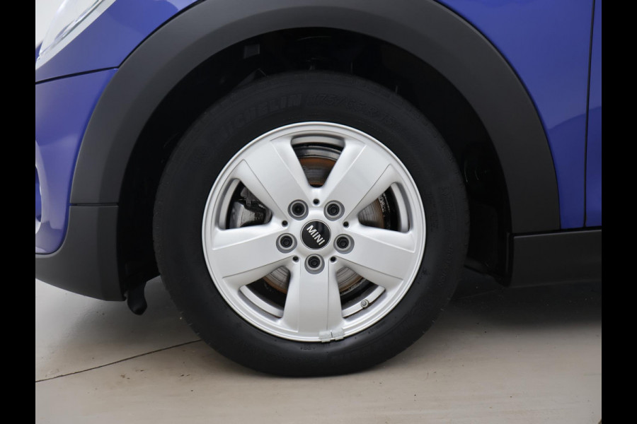 MINI Mini 1.5 COOPER SALT 5-DEURS AUT. *STARLIGHT BLUE* + LED / AIRCO