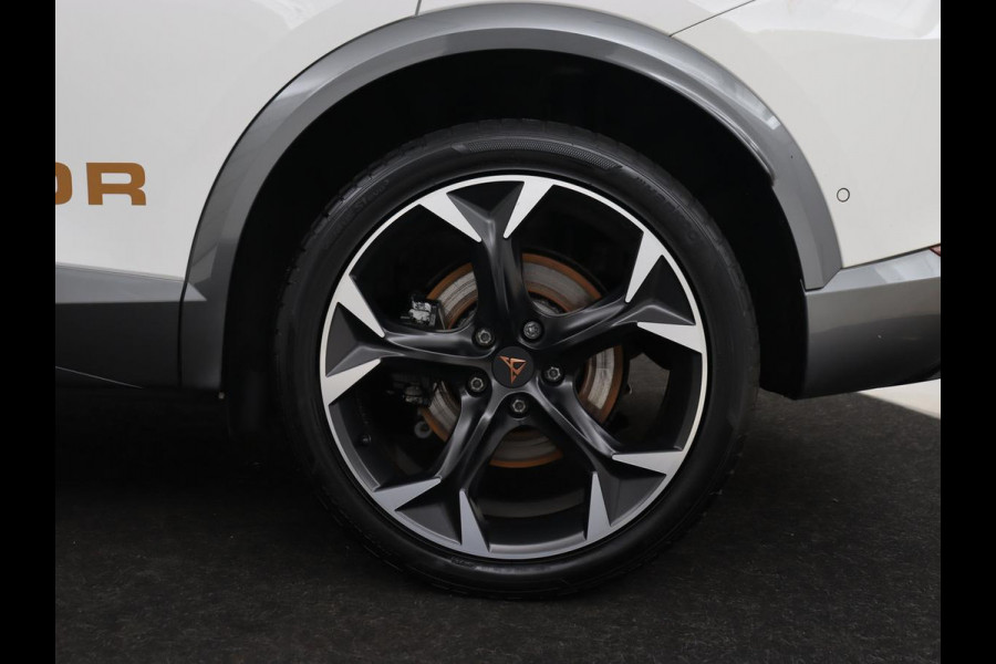 CUPRA Formentor 2.0 TSI 4DRIVE | 310pk | Trekhaak | Stoelverwarming | Camera | Adaptive cruise | 19'' | Sfeerverlichting | Keyless | Full LED | Sportstoelen | Stuurverwarming | DAB