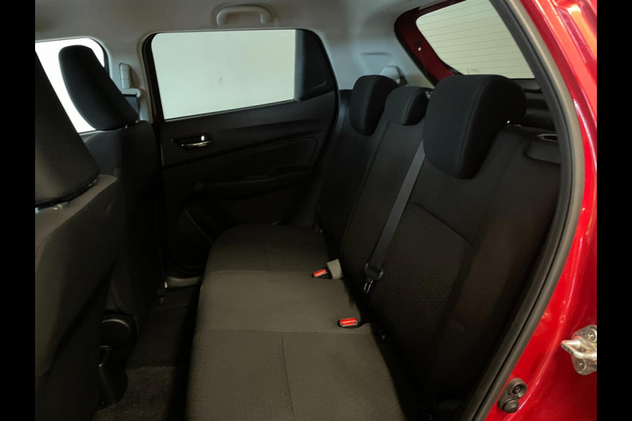 Suzuki Swift 1.2 Style Smart Hybrid AIRCO CLIMA NAVI CRUISE BLUETOOTH APPLECARPLAY CAMERA VELGEN ZEER NETTE AUTO