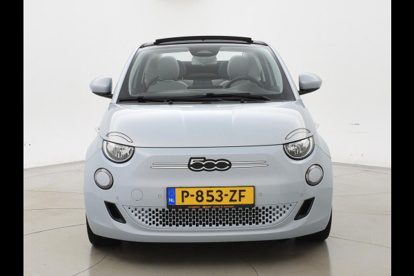 Fiat 500E 42 kWh Aut. *CELESTIAL BLUE* + STOELVERW. | CAMERA | 17 INCH | APPLE CARPLAY