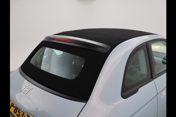 Fiat 500E 42 kWh Aut. *CELESTIAL BLUE* + STOELVERW. | CAMERA | 17 INCH | APPLE CARPLAY