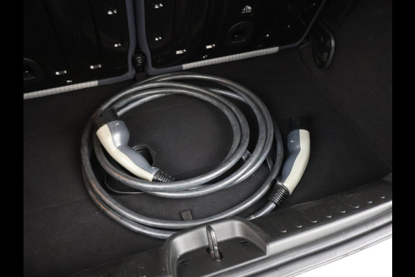 Fiat 500E 42 kWh Aut. *CELESTIAL BLUE* + STOELVERW. | CAMERA | 17 INCH | APPLE CARPLAY