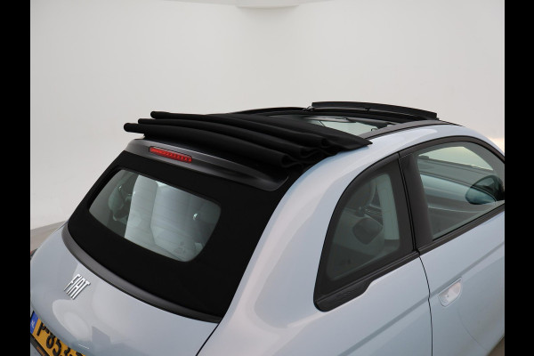 Fiat 500E 42 kWh Aut. *CELESTIAL BLUE* + STOELVERW. | CAMERA | 17 INCH | APPLE CARPLAY
